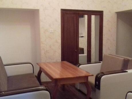 Elan №6416202 - Bakı, İçəri Şəhər m., 2 otaqlı, 50 m², 2/3 mərtəbə