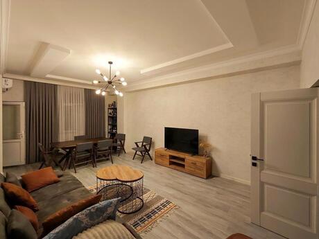 Elan №6416277 - Bakı, 7-ci mikrorayon q., 3 otaqlı, 150 m², 4/12 mərtəbə