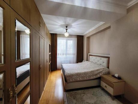 3 otaqlı mənzil, 105 m², 20 Yanvar: 305 000 ₼ 2