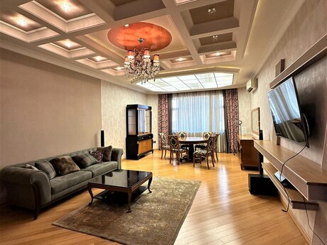 Elan №6416471 - Bakı, Şah İsmayıl Xətai m., 4 otaqlı, 185 m², 8/16 mərtəbə
