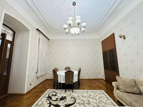 Объявление №6416470 - Баку, м. Ичеришехер, 3-комн., 120 м², 3/4 этаж