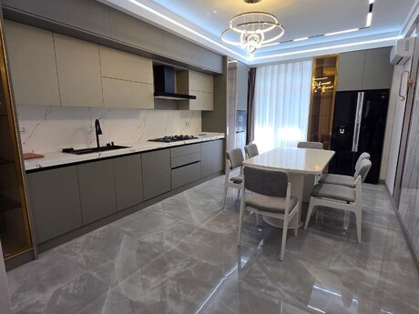 Kirayə 4 otaqlı mənzil, 250 m², Nəsimi: 4 000 ₼/ay 2
