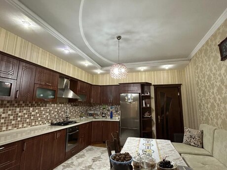 Elan №6416624 - Bakı, Badamdar q., 5 otaqlı, 485 m²