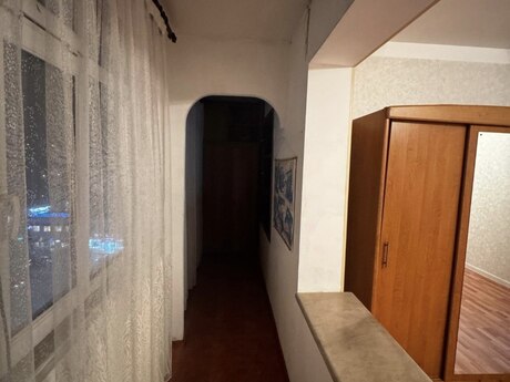 3-room apartment for rent, 80 m², Qara Qarayev: 800 ₼/mo 2