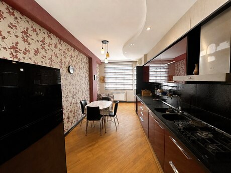 3 otaqlı mənzil, 132 m², Elmlər Akademiyası: 365 000 ₼ 3