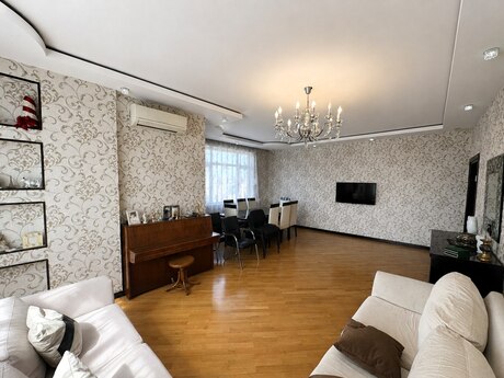 3 otaq · 132 m² · 12/16 mərtəbə, Elmlər Akademiyası