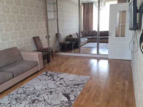 Kirayə 1 otaqlı mənzil, 50 m², Neftçilər: 650 ₼/ay 2