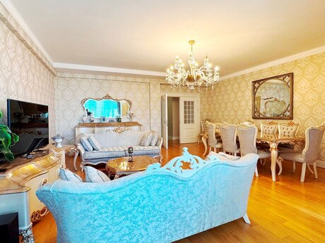4 otaqlı mənzil, 215 m², Nizami: 650 000 ₼ 3