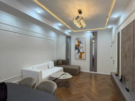 Elan №6416774 - Bakı, Gənclik m., 2 otaqlı, 85 m², 5/17 mərtəbə