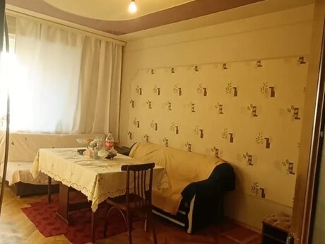 3 otaq · 100 m² · 5/5 mərtəbə, Memar Əcəmi