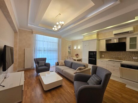 3 rooms · 100 m² · floor 3/7, Ağ şəhər
