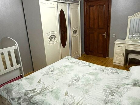 4-комнатная квартира, 92 м², Xalqlar Dostluğu: 204 000 ₼ 4