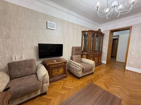 Kirayə 2 otaqlı mənzil, 60 m², Şah İsmayıl Xətai: 700 ₼/ay 2
