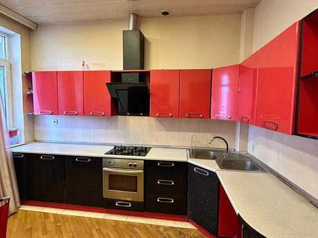Kirayə 3 otaqlı mənzil, 165 m², 28 May: 1 000 ₼/ay 4