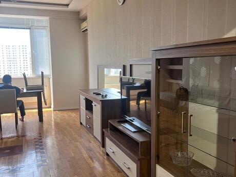 Kirayə 2 otaqlı mənzil, 125 m², 8 Noyabr: 900 ₼/ay 2