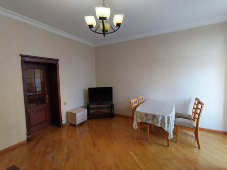 Kirayə 2 otaqlı mənzil, 70 m², 28 May: 850 ₼/ay 5