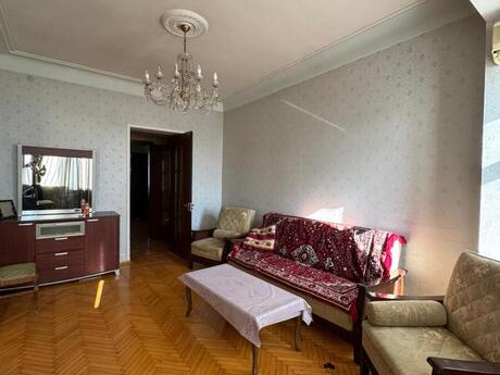 3-room apartment for rent, 85 m², Sahil: 900 ₼/mo 4