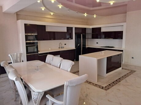 Elan №6417211 - Bakı, Şah İsmayıl Xətai m., 3 otaqlı, 168 m², 17/18 mərtəbə