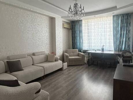 Elan №6417204 - Bakı, 8-ci mikrorayon q., 3 otaqlı, 74 m², 13/17 mərtəbə