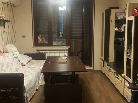 Объявление №6417217 - Баку, м. Нефтчиляр, 2-комн., 50 м², 1/5 этаж