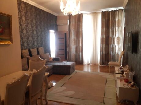 Elan №6417318 - Bakı, Sahil m., 3 otaqlı, 100 m², 5/5 mərtəbə