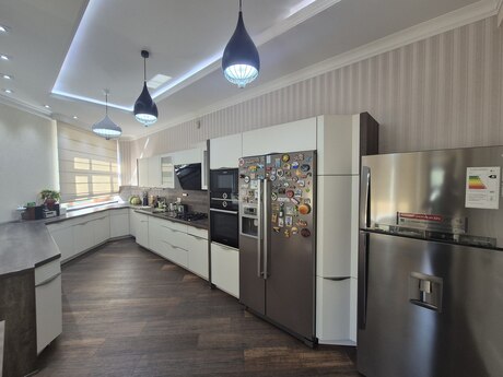 4 otaqlı mənzil, 242 m², Elmlər Akademiyası: 710 000 ₼ 4