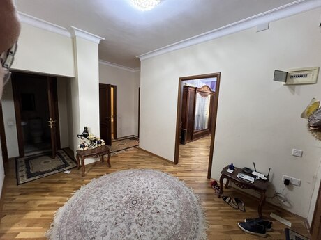 Kirayə 2 otaqlı mənzil, 100 m², İnşaatçılar: 800 ₼/ay 4