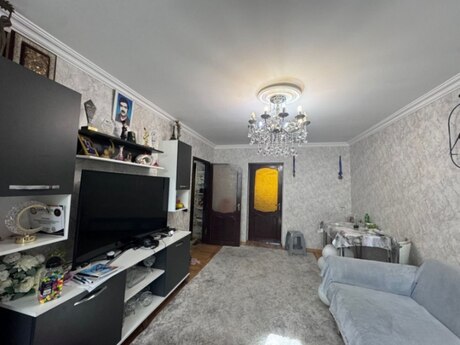 Объявление №6417641 - Баку, м. Элмляр Академиясы, 3-комн., 80 м², 2/5 этаж