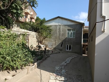 6 otaqlı həyət evi, 250 m², NZS: 150 000 ₼ 2