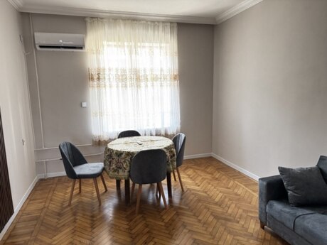 Elan №6417752 - Bakı, 28 May m., 2 otaqlı, 55 m², 5/6 mərtəbə