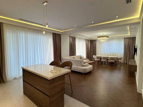 Kirayə 3 otaqlı mənzil, 157 m², Era Tower: 4 000 ₼/ay 4
