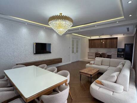 Kirayə 3 otaqlı mənzil, 157 m², Era Tower: 4 000 ₼/ay 2