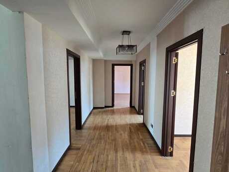 Объявление №6417904 - Баку, м. Низами, 5-комн., 170 м², 8/10 этаж