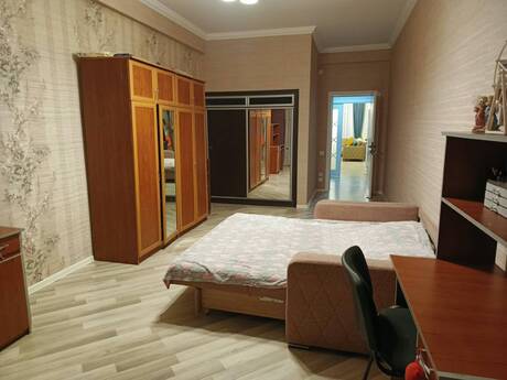 3-комнатная квартира, 128 м², 20 Yanvar: 280 000 ₼ 5