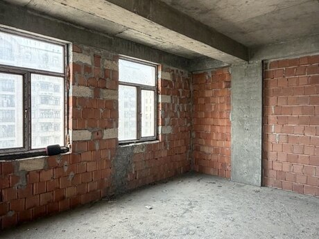 3 otaqlı mənzil, 93,5 m², Bakıxanov: 255 000 ₼ 2