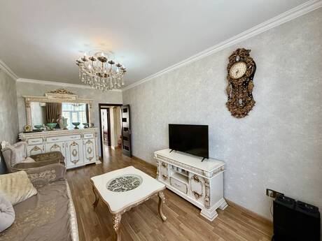 Elan №6417985 - Bakı, Bakıxanov q., 5 otaqlı, 120 m², 8/9 mərtəbə
