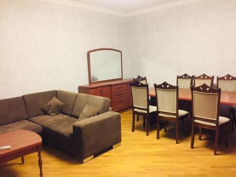 Объявление №6417986 - Баку, Насиминский  р., 3-комн., 100 м², 8/15 этаж