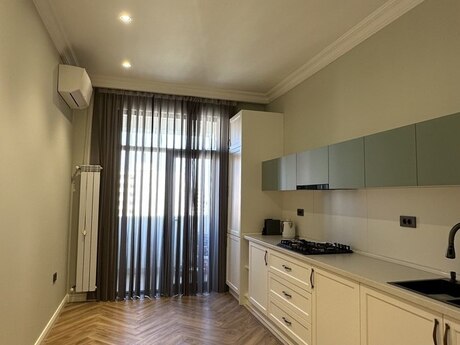4 otaqlı mənzil, 242 m², 28 May: 850 000 ₼ 5