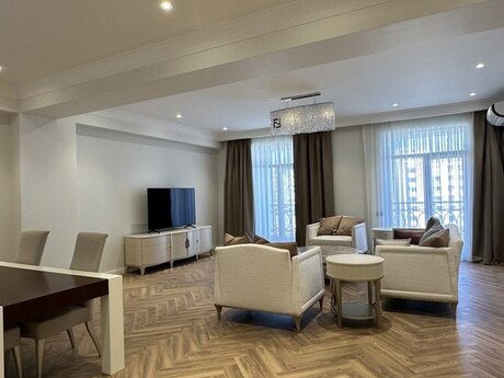 4 otaqlı mənzil, 242 m², 28 May: 850 000 ₼ 3