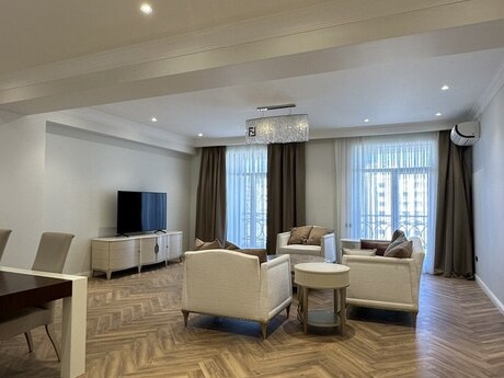 4 otaqlı mənzil, 242 m², 28 May: 850 000 ₼ 4