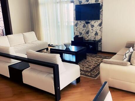 3 otaq · 191 m² · 8/22 mərtəbə, Şah İsmayıl Xətai