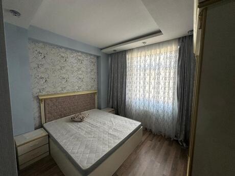 3-room apartment for rent, 75 m², Həzi Aslanov: 700 ₼/mo 3