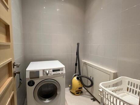 Kirayə 4 otaqlı mənzil, 240 m², Clock Tower: 3 500 ₼/ay 4
