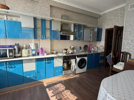 Kirayə 3 otaqlı mənzil, 120 m², İnşaatçılar: 1 000 ₼/ay 4