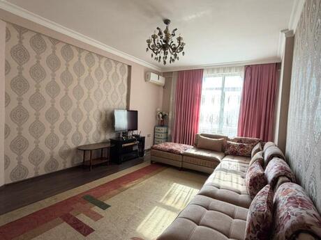 Kirayə 3 otaqlı mənzil, 120 m², İnşaatçılar: 1 000 ₼/ay 2