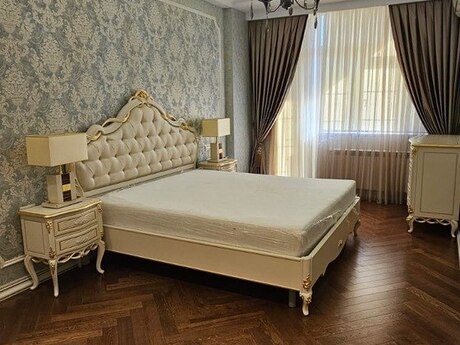 4 otaqlı mənzil, 207 m², Renessans Palace: 1 050 000 ₼ 4