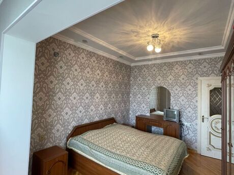 3 otaqlı mənzil, 75 m², 8-ci mikrorayon: 265 000 ₼ 5
