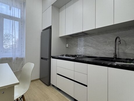 Elan №6418200 - Bakı, 28 May m., 2 otaqlı, 60 m², 5/6 mərtəbə