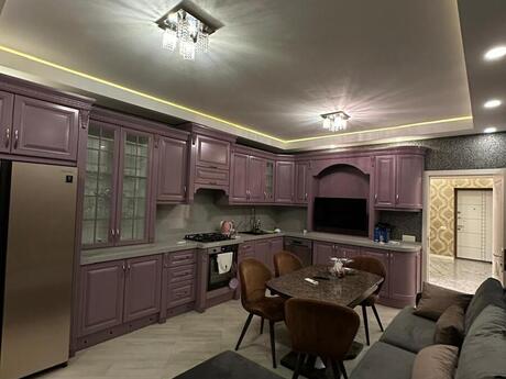 Elan №6418240 - Bakı, 8 Noyabr m., 3 otaqlı, 115 m², 12/28 mərtəbə
