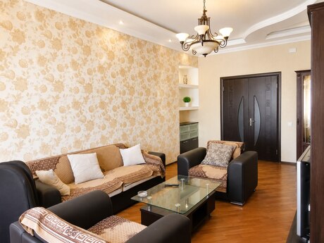 Elan №6418256 - Bakı, Şah İsmayıl Xətai m., 2 otaqlı, 100 m², 8/16 mərtəbə